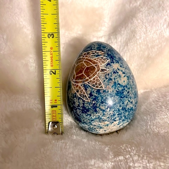 AFRICAN HAND CARVED ETCHED SEA TURTLE DECORATIVE STONE EGG FROM KENYA 🇰🇪 - Picture 8 of 8